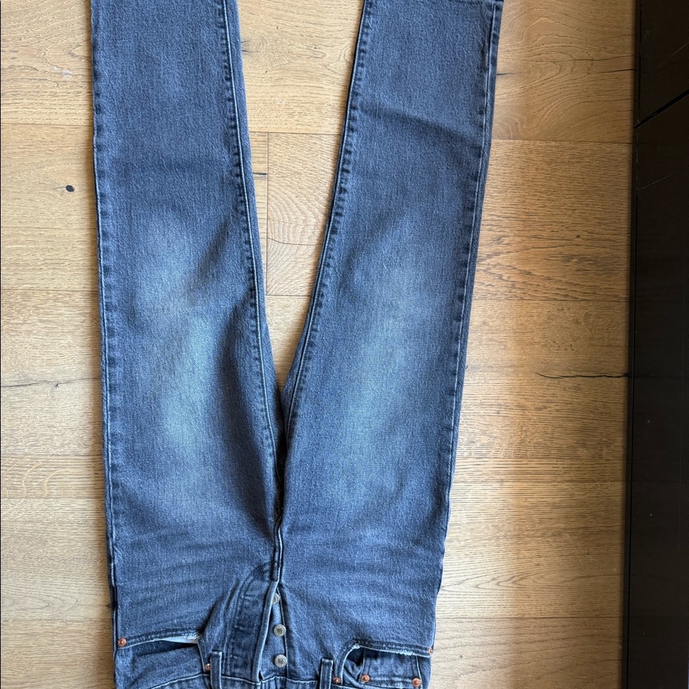 Levi’s cropped wedgie jeans size 24